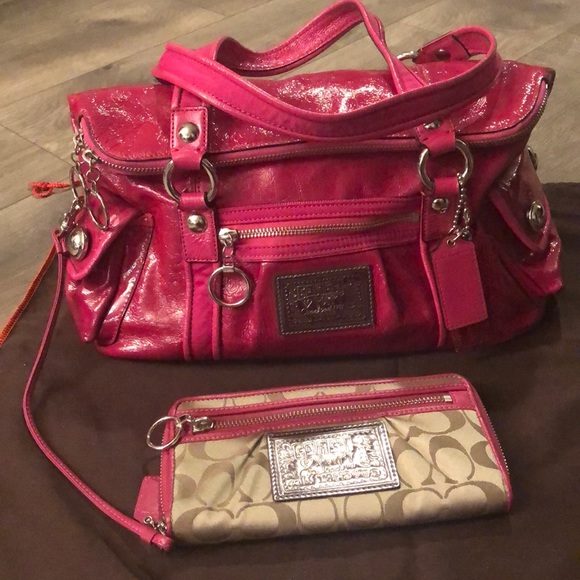 Coach Handbags - 💖 NWOT LIMITED EDITION COACH POPPY BAG & WALLET